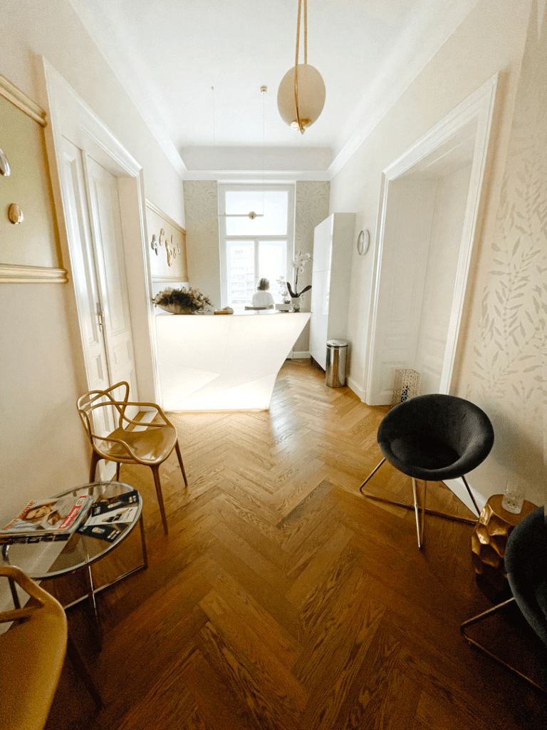 Luxusní interiér kliniky estetické medicíny Formositas Praha